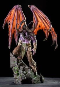 L'une des deux statuettes produits dérivés du jeu Warcraft par Blizzard : Illidan Hurlorage