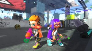 Deux Inklings de Splatoon 2 sur l'arène Scène Sirène