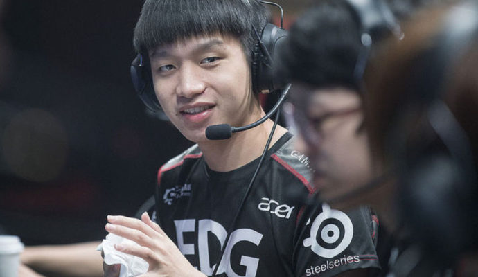 Clearlove, joueur de League of Legends pour EDG