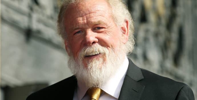 Nick Nolte l'incroyable barbu souriant