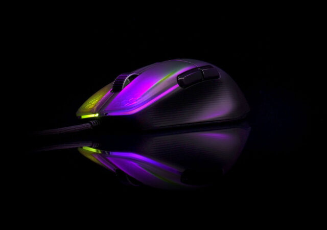 Roccat Kone Pro souris