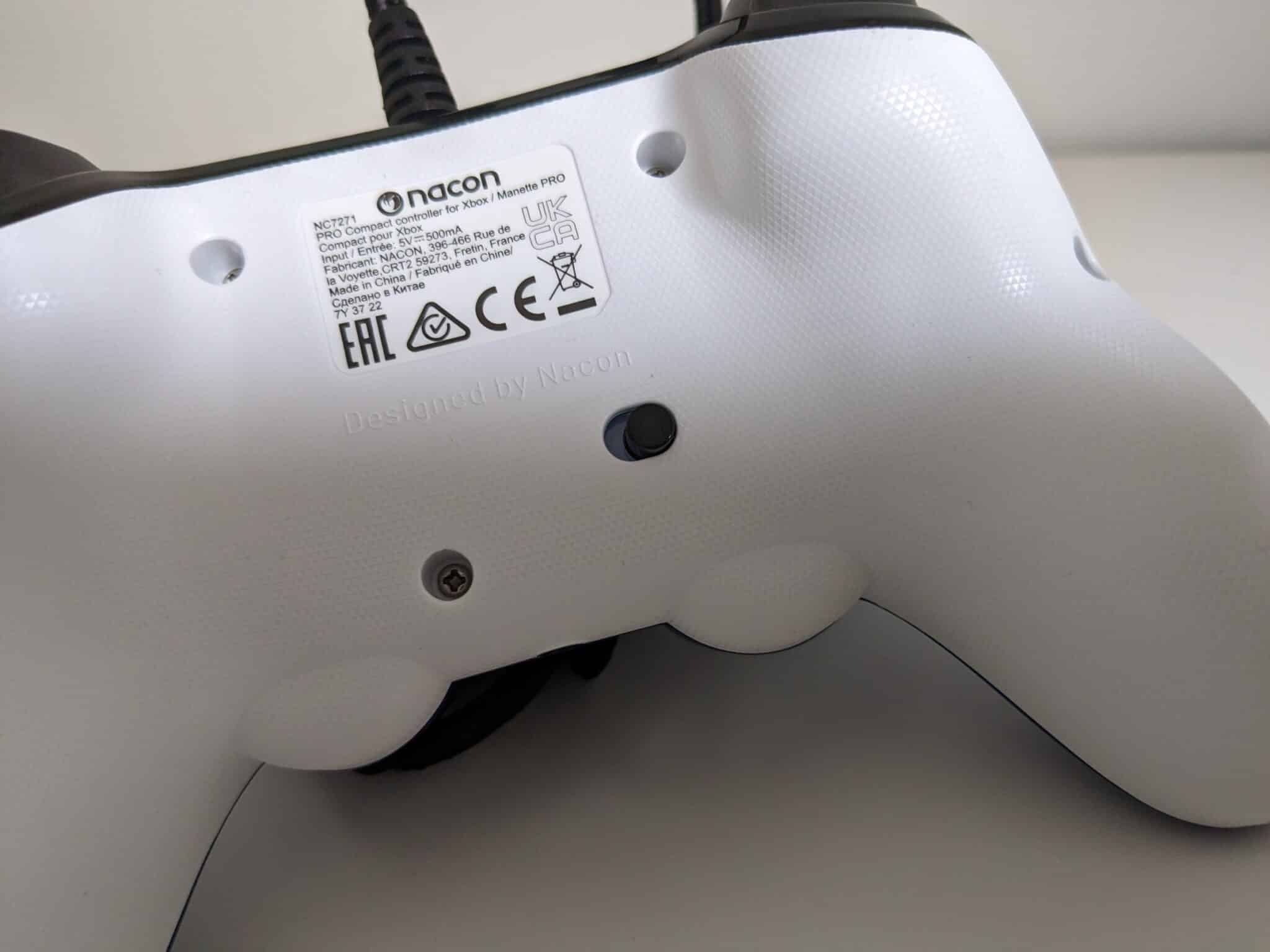 Nacon Compact Pro Controller back