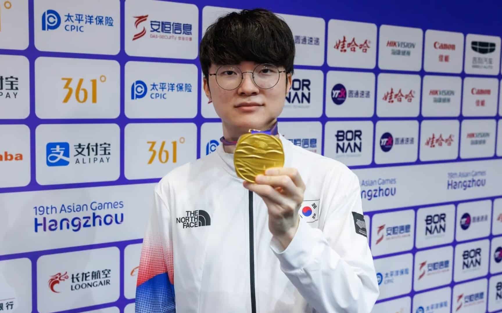 Faker médaillé d'Or évite le service militaire