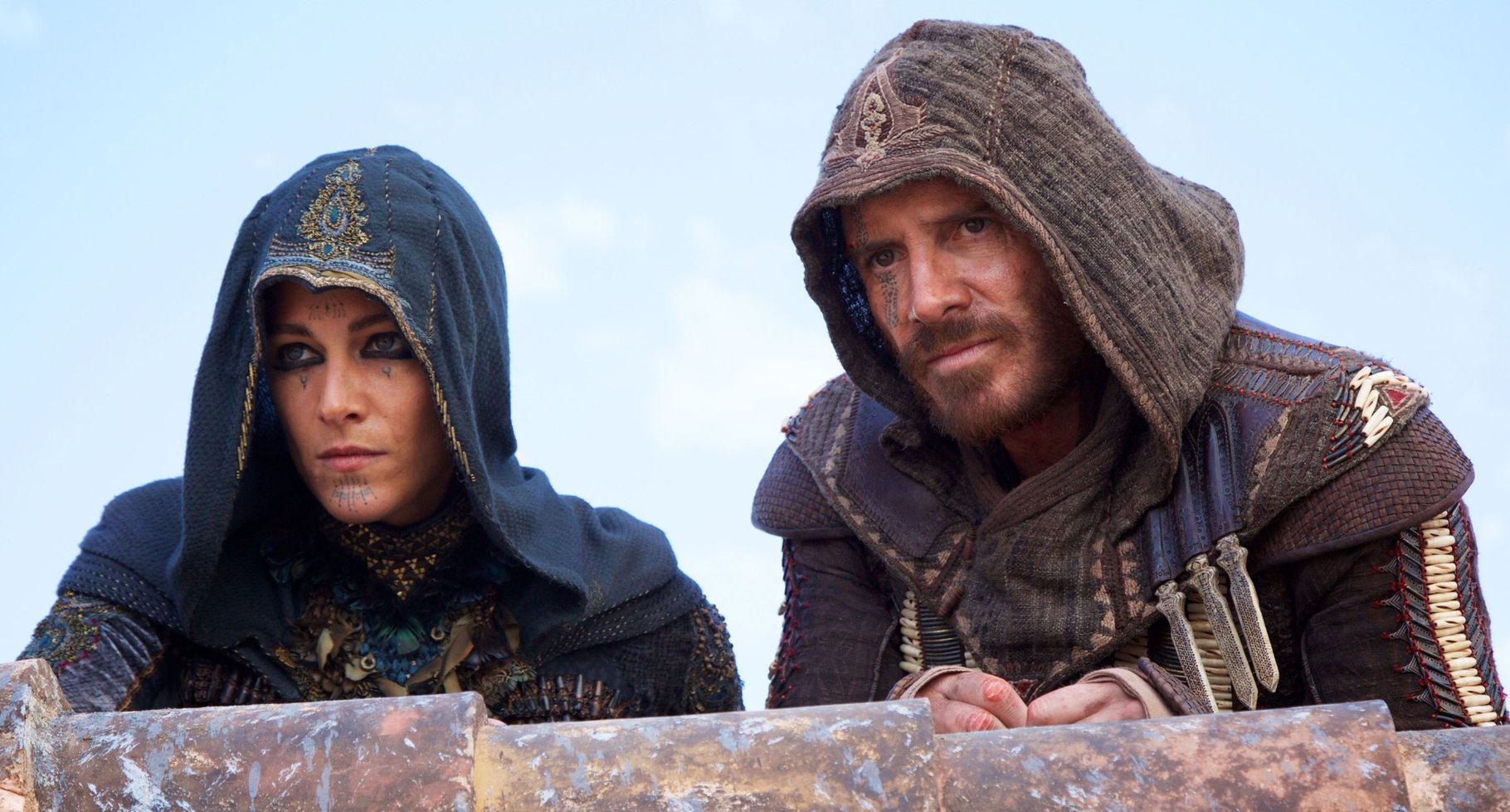 Netflix relance enfin sa série live-action Assassin's Creed après 5 ans d'attente, avec une équipe ambitieuse et une vision fidèle aux jeux.